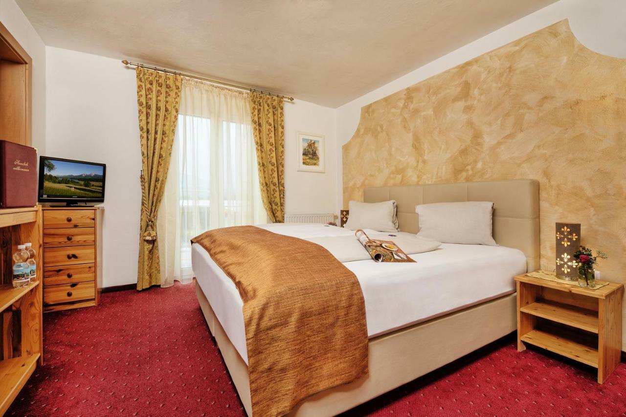 Hotel-Pension Melcher Drobollach am Faakersee Habitación foto